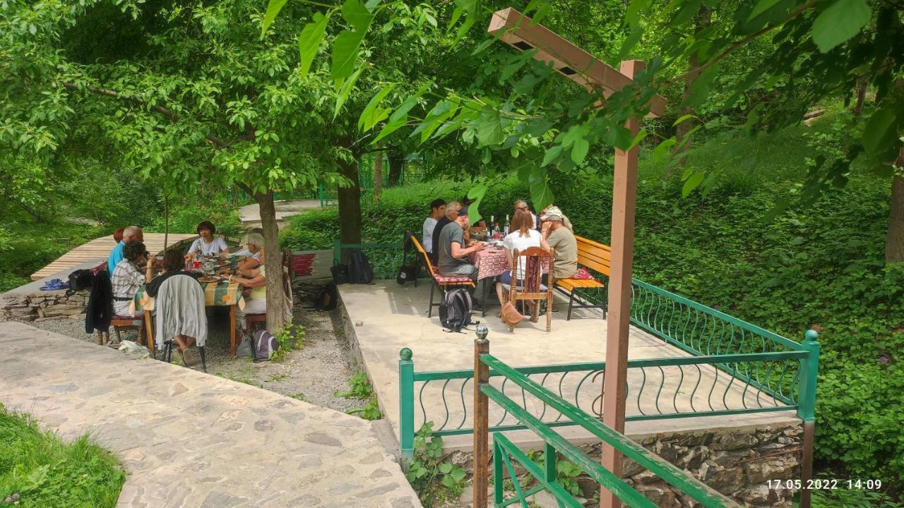 Hayat Guesthouse Nuratau Mountains Yukary-Ukhum Eksteriør bilde