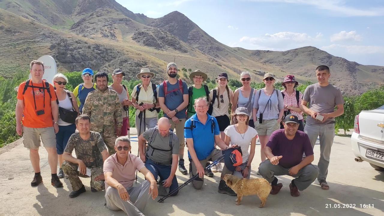 Hayat Guesthouse Nuratau Mountains Yukary-Ukhum Eksteriør bilde