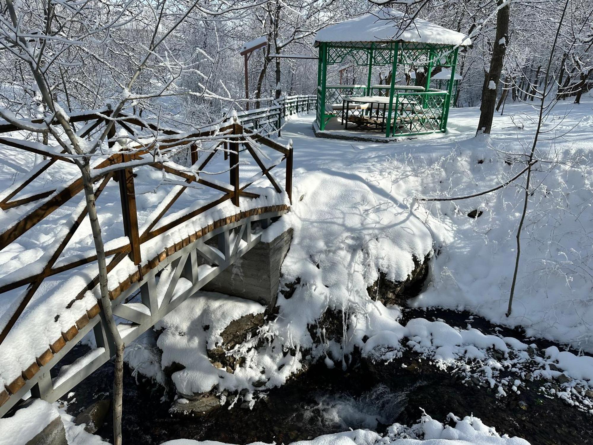 Hayat Guesthouse Nuratau Mountains Yukary-Ukhum Eksteriør bilde