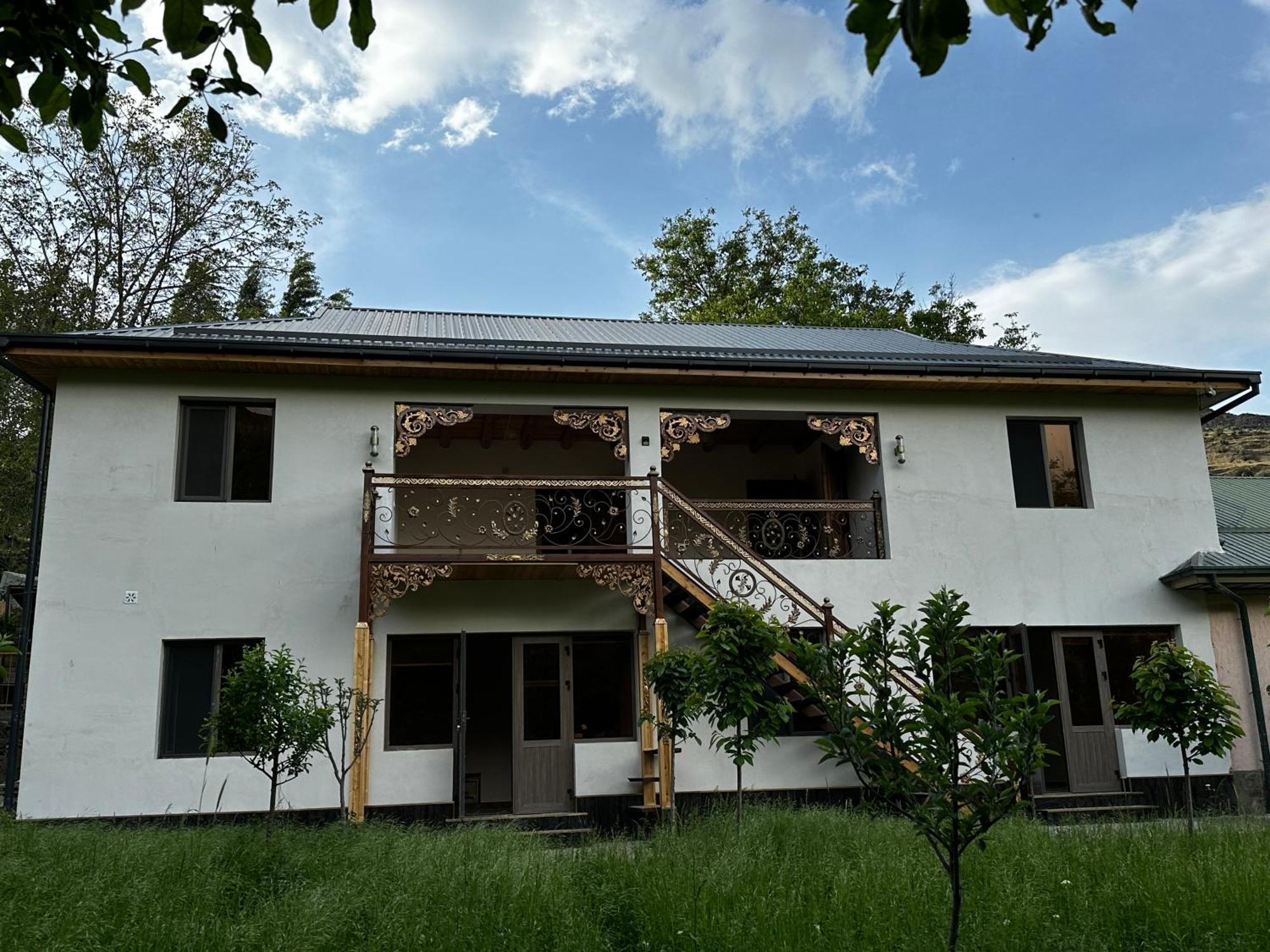 Hayat Guesthouse Nuratau Mountains Yukary-Ukhum Eksteriør bilde