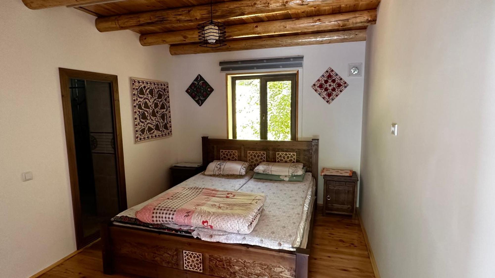 Hayat Guesthouse Nuratau Mountains Yukary-Ukhum Eksteriør bilde